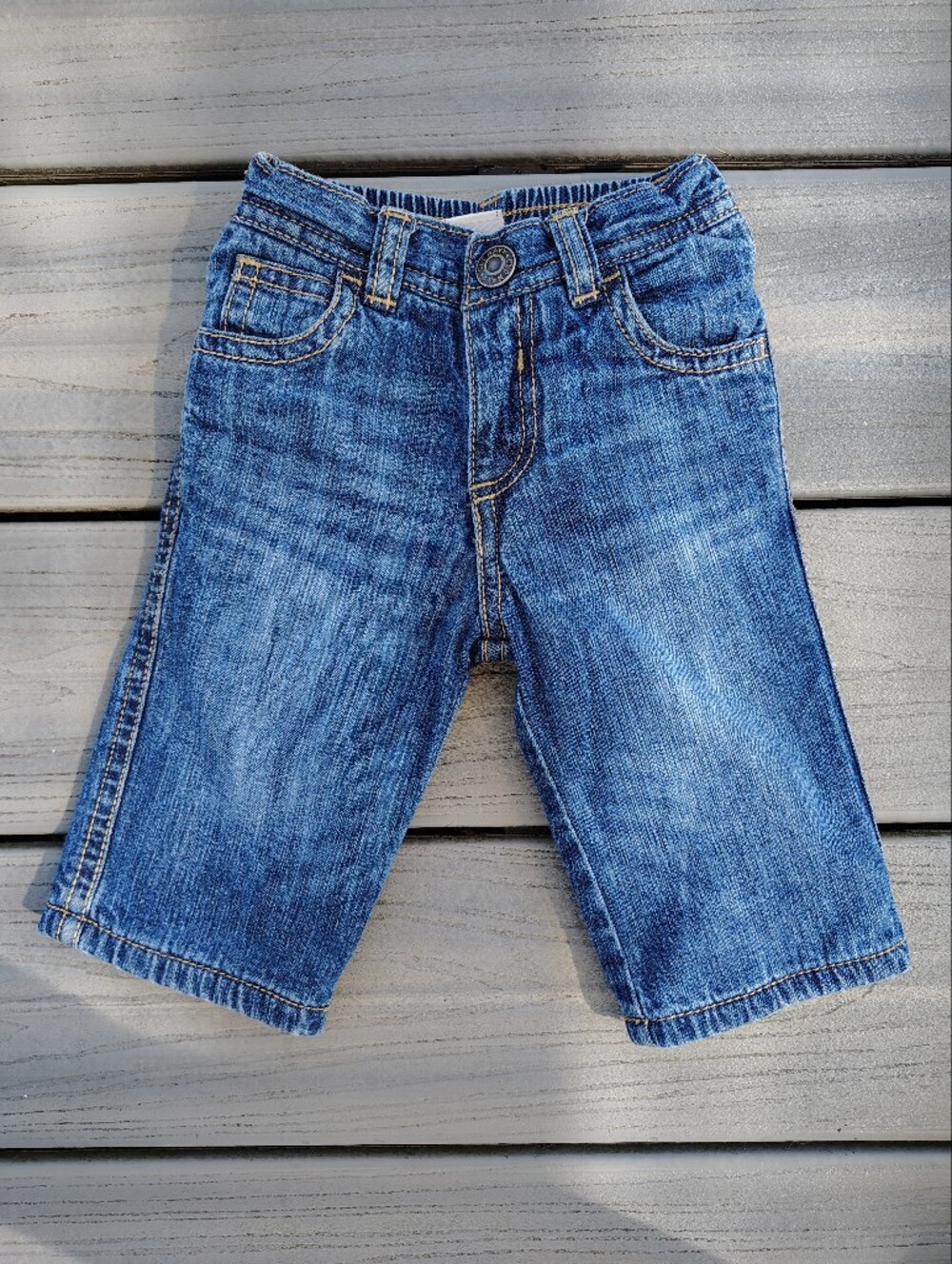 Old Navy Infant Denim Jeans in Faded Blue. Size 0-3 Months